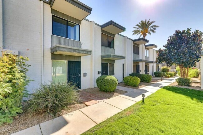 Building Photo - 7720 E Heatherbrae Ave