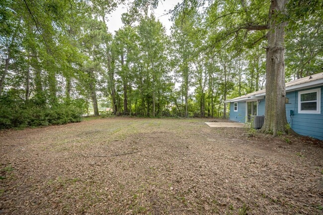 Building Photo - Charming Home in the Heart of Ocean Springs!