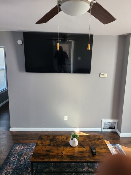 Building Photo - 2035 Spruce St