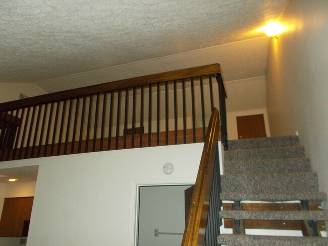 Building Photo - 223 S 48th St