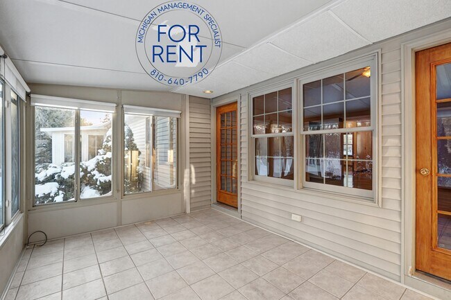 Building Photo - 3175 Rotterdam Dr