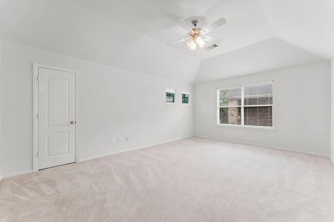Building Photo - 29902 Legends Ridge Dr