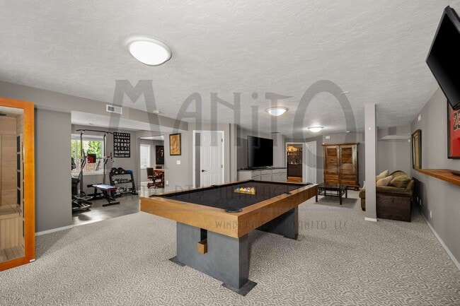 Building Photo - 115 E Meadowlane Rd