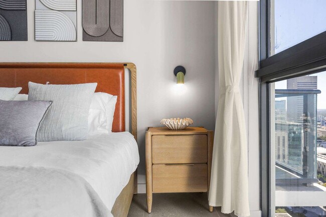 Building Photo - 11 NE 6th St