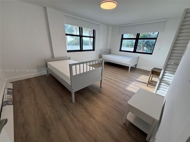 Building Photo - 4301 Collins Ave