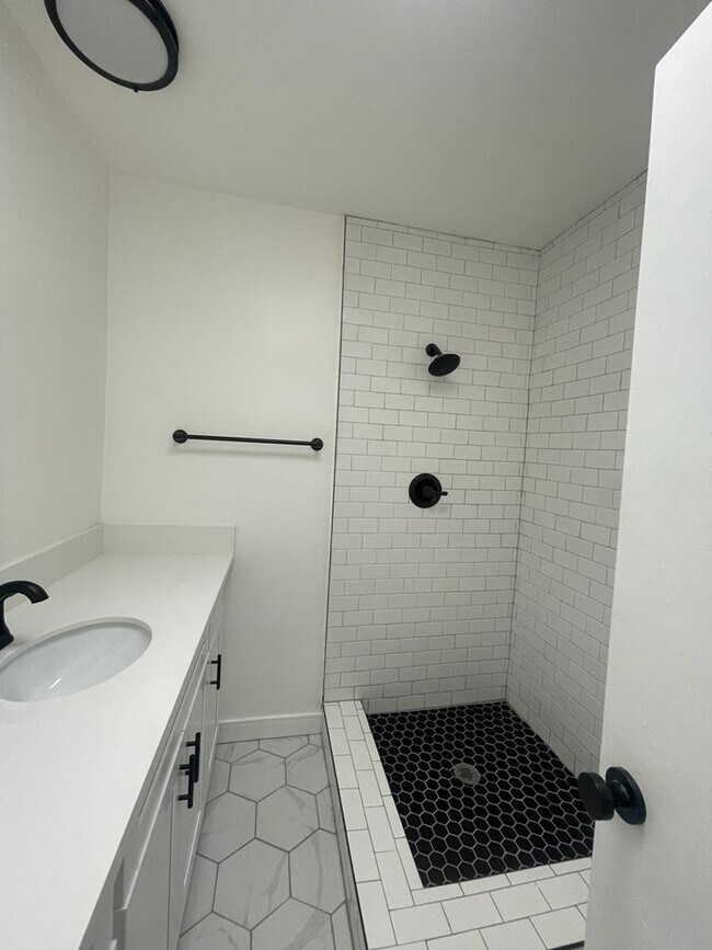 Building Photo - 5000 Coldwater Canyon Ave