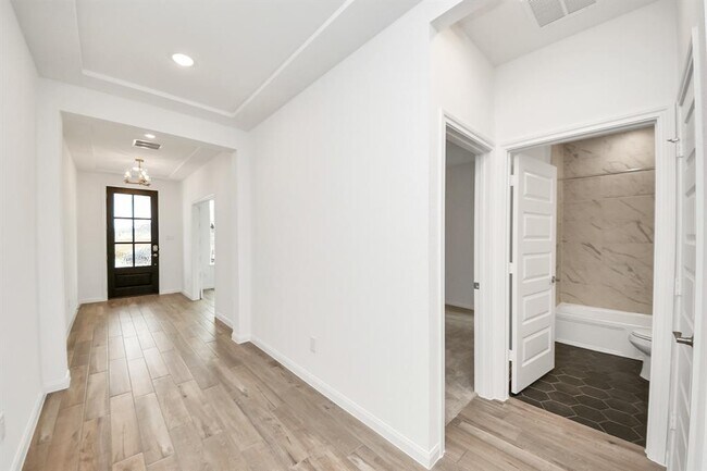 Building Photo - 7727 Pale Petunia Trl