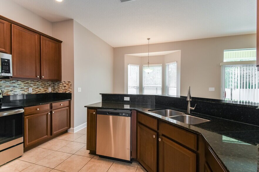Building Photo - 112 Cummer Way
