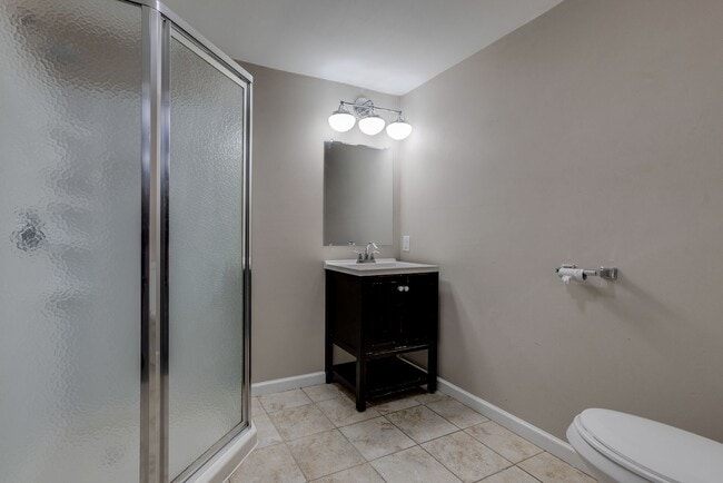 Building Photo - Available MAY 2026 - 2 Bedroom, 2 Bath Home w/ CRAZY City Views!