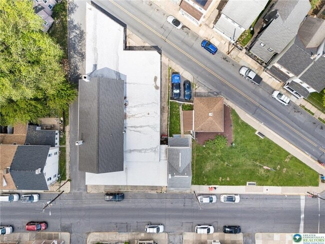 Building Photo - 115 2nd St