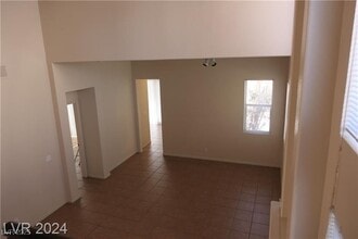 Building Photo - 6665 Golden Pond Cir