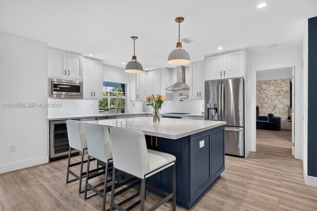 Building Photo - 16840 SW 87th Ave