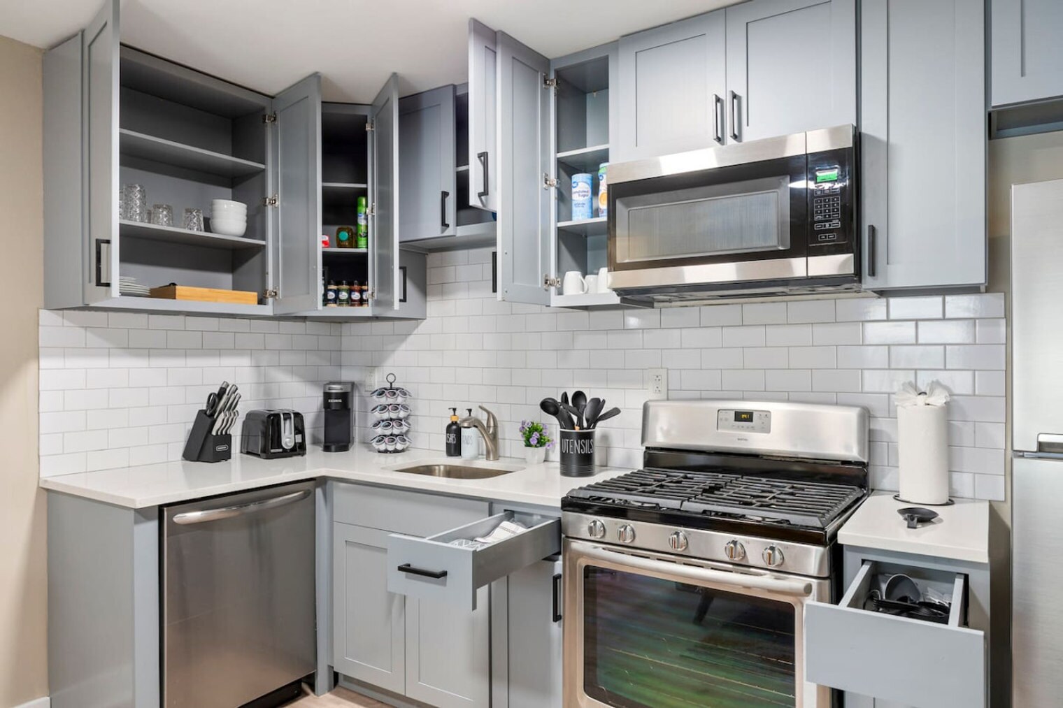 Building Photo - 1009 Front St