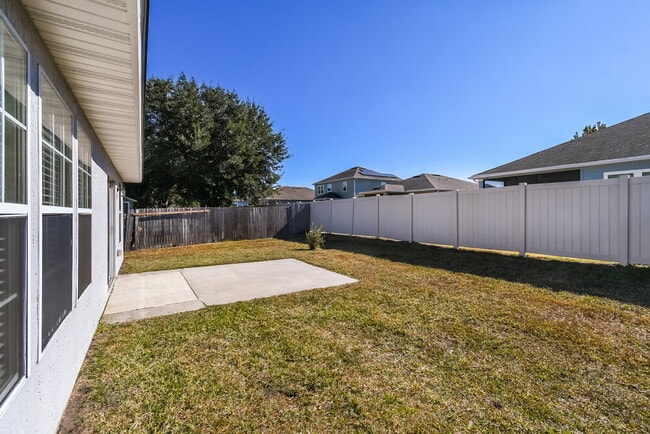 Building Photo - 7157 Beekman Lake Dr