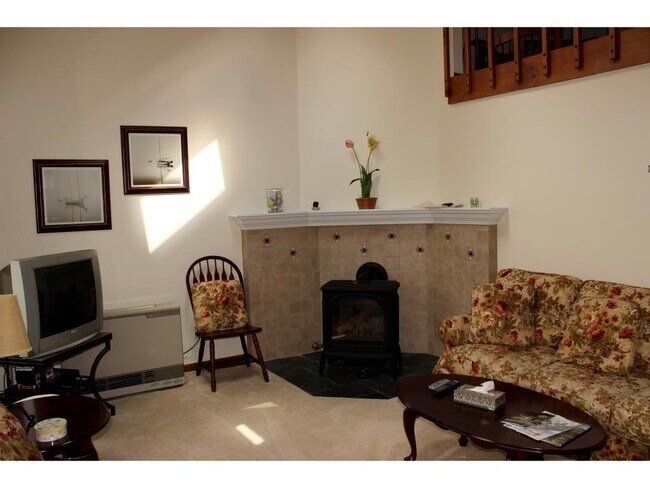 Building Photo - 619 Otter Rd