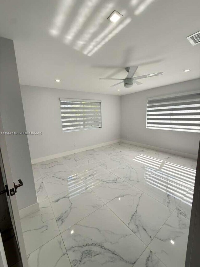 Building Photo - 19020 SW 91st Ave