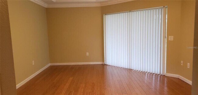 Building Photo - 494 Lake of the Woods Dr