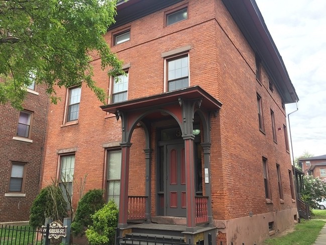 Primary Photo - Congress Street Apartments