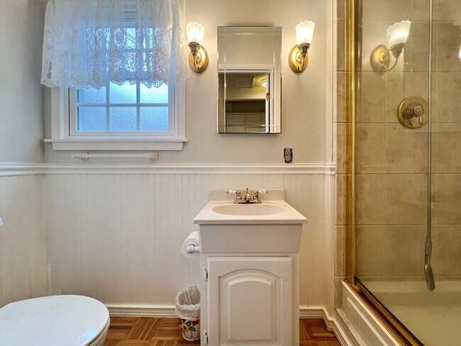 Building Photo - Four Bedroom Ranch-Style Home on an Extra-Large Lot