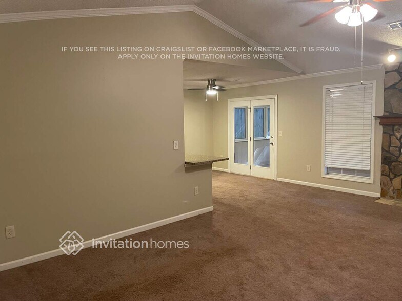 Building Photo - 1495 Chaseway Cir