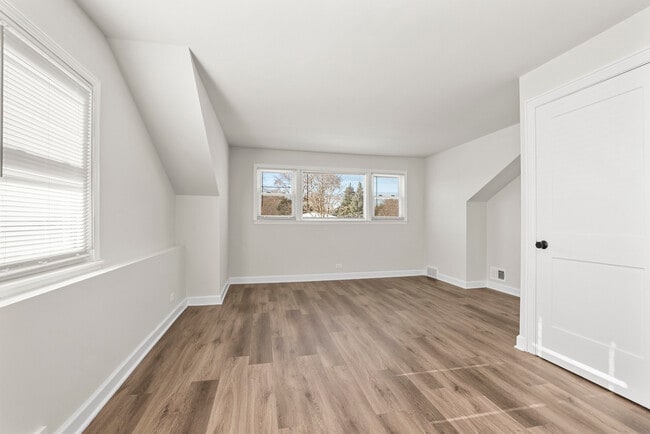 Building Photo - 141 N Peck Ave