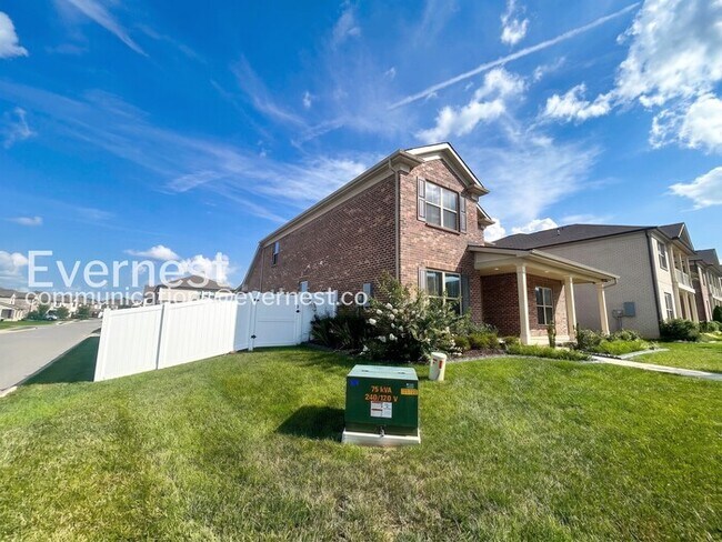 Building Photo - Spacious 4Beds 3.5Bath Single Family Rental with Modern Amenities / Available Now!