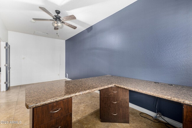 Building Photo - 2833 E Cobalt St