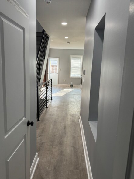 Building Photo - 2632 N Howard St