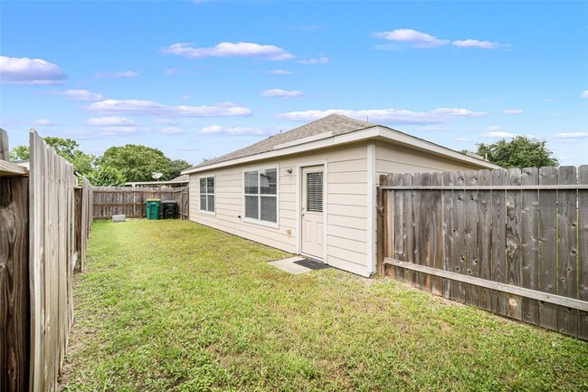 Building Photo - 17963 Branch Creek Dr