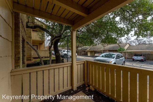 Building Photo - 1 br, 1 bath House - 8210 Bent Tree Rd Uni...