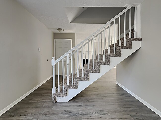 Building Photo - 22723 Brafferton Ln