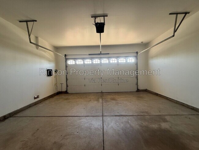 Building Photo - 605 Corte Sol