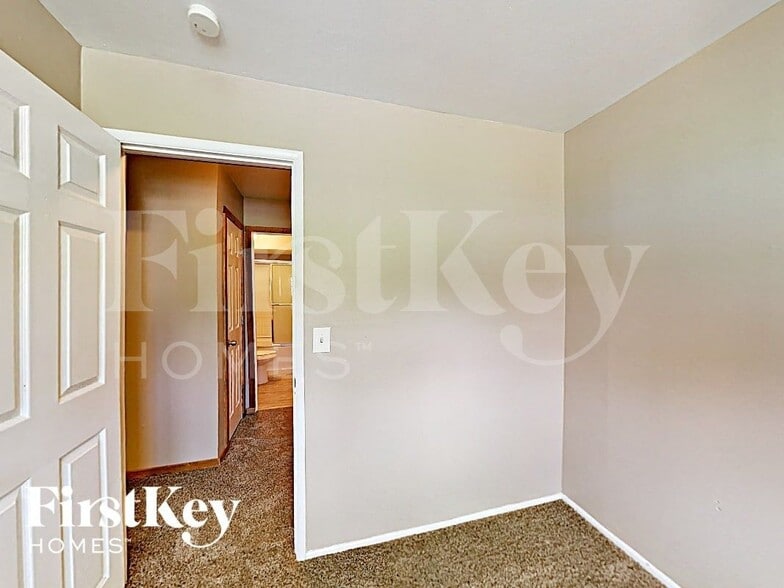 Building Photo - 2365 Grants Pkwy