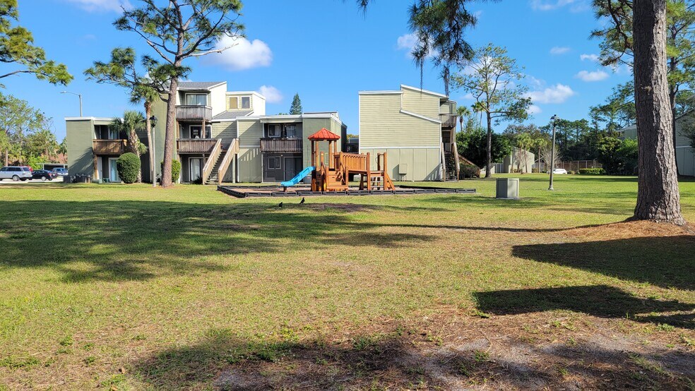 Building Photo - 261 Scottsdale Sq