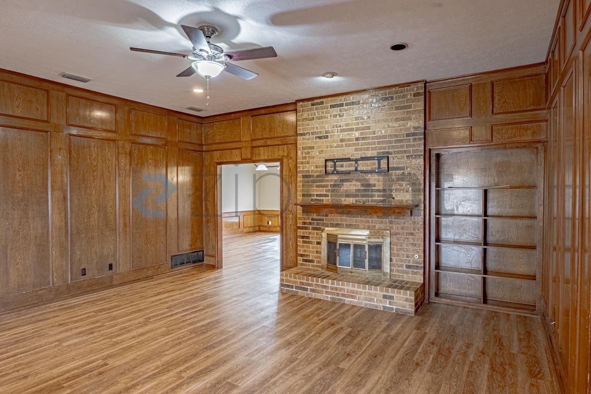 Building Photo - 10 Cypress Ct