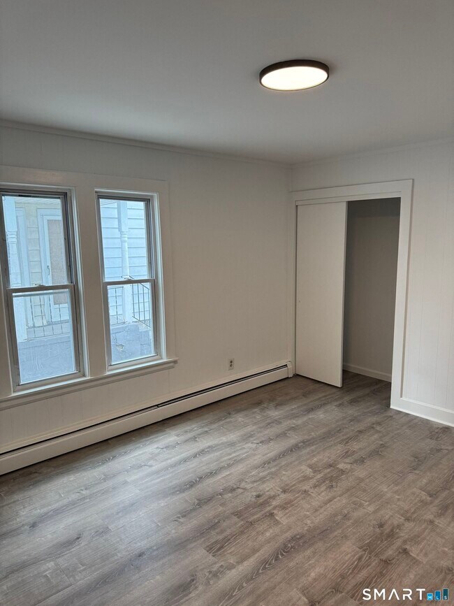 Building Photo - 70 Woodbine St