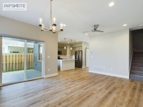 Building Photo - Bozeman Stunner!