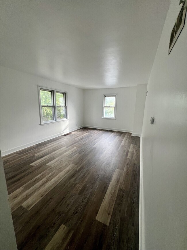Building Photo - 2861 Horseshoe Pike