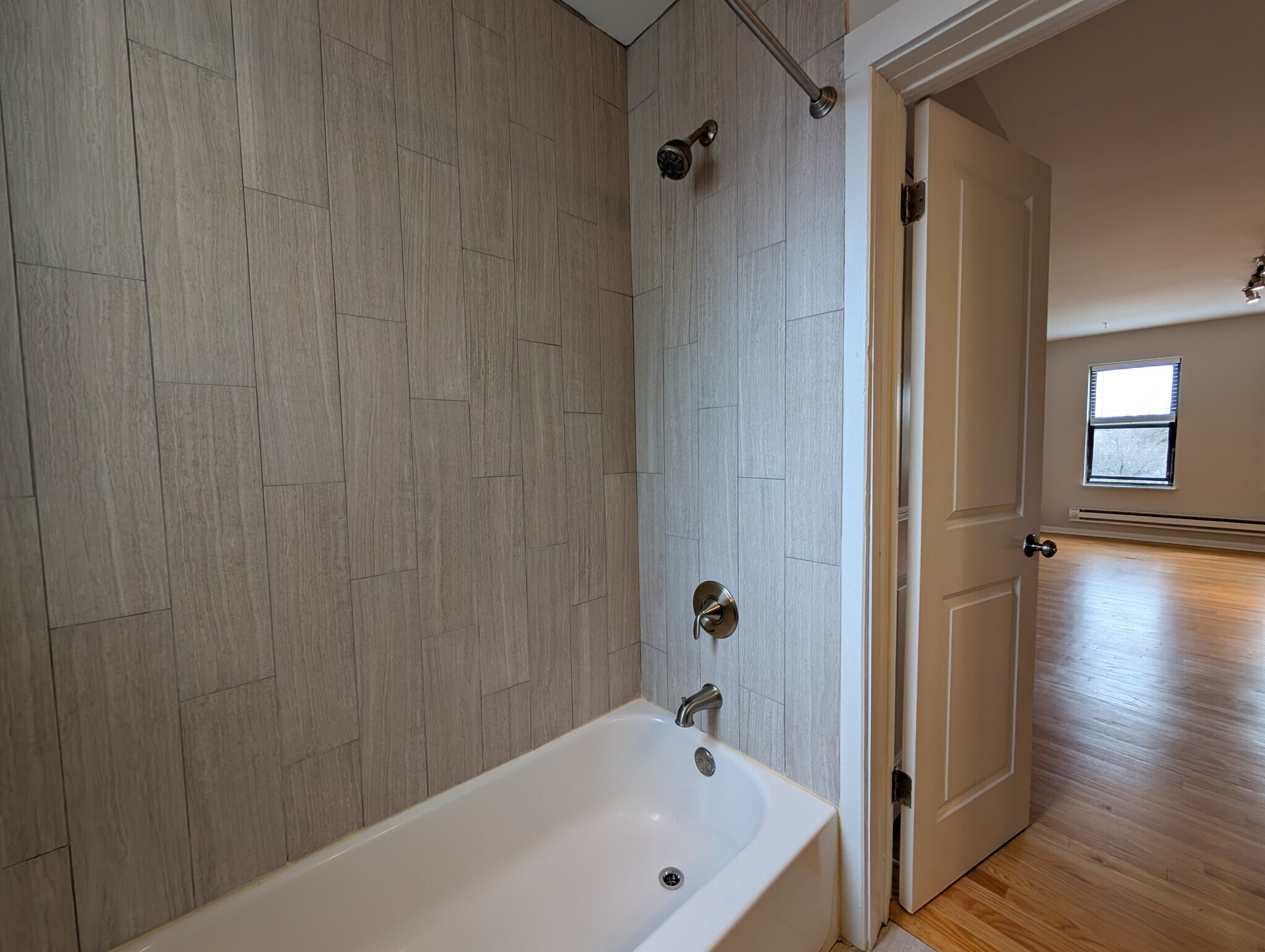 Building Photo - 2832 W Palmer St