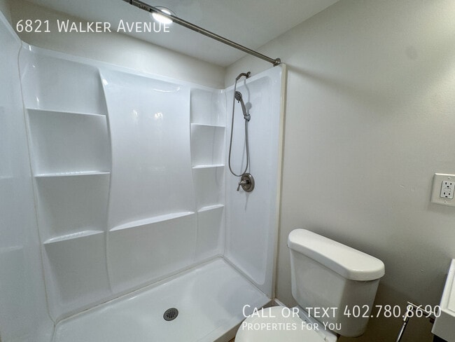 Building Photo - 6821 Walker Ave