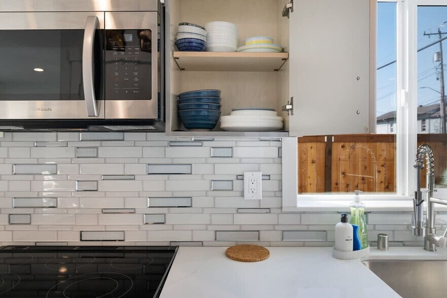 Building Photo - 703 N 104th St