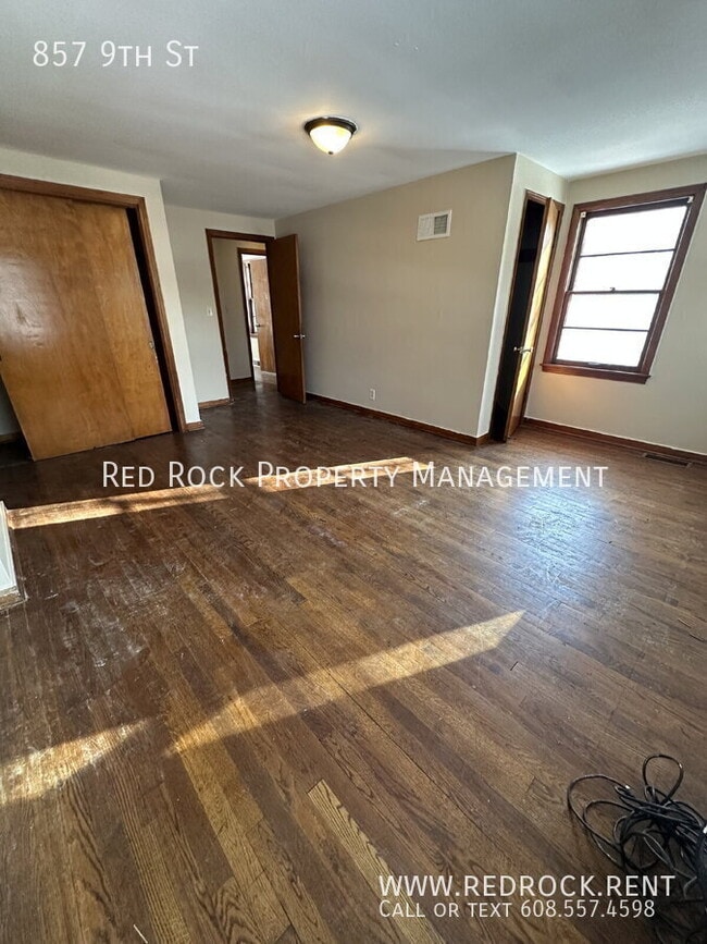 Building Photo - 857 9th St