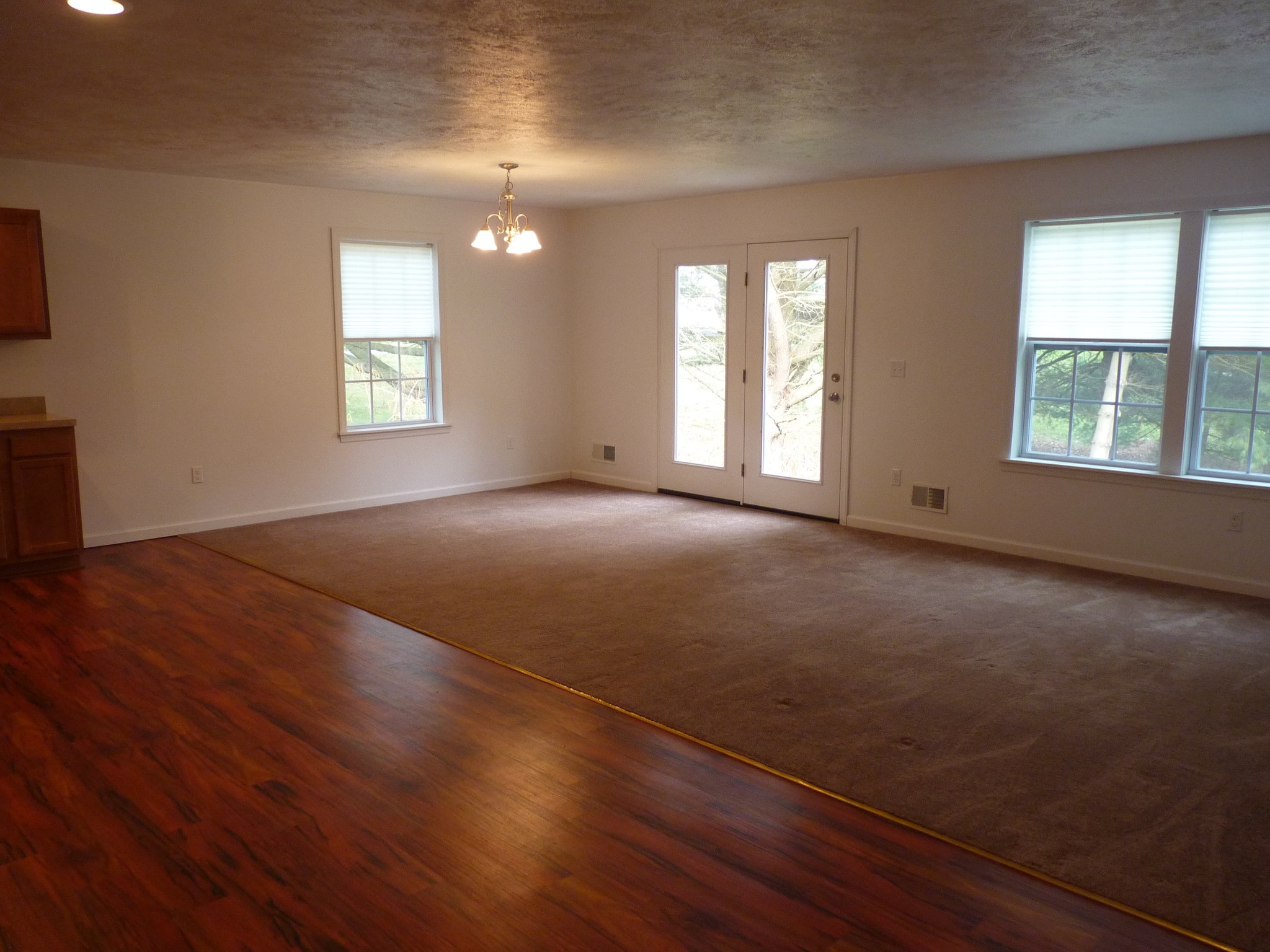 Building Photo - 724 Greenlawn Rd