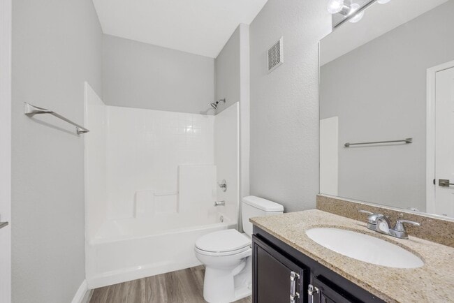 Building Photo - Upgraded Townhouse in Summerlin