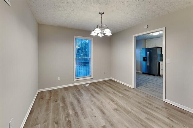 Building Photo - 4798 Southern Ct NW