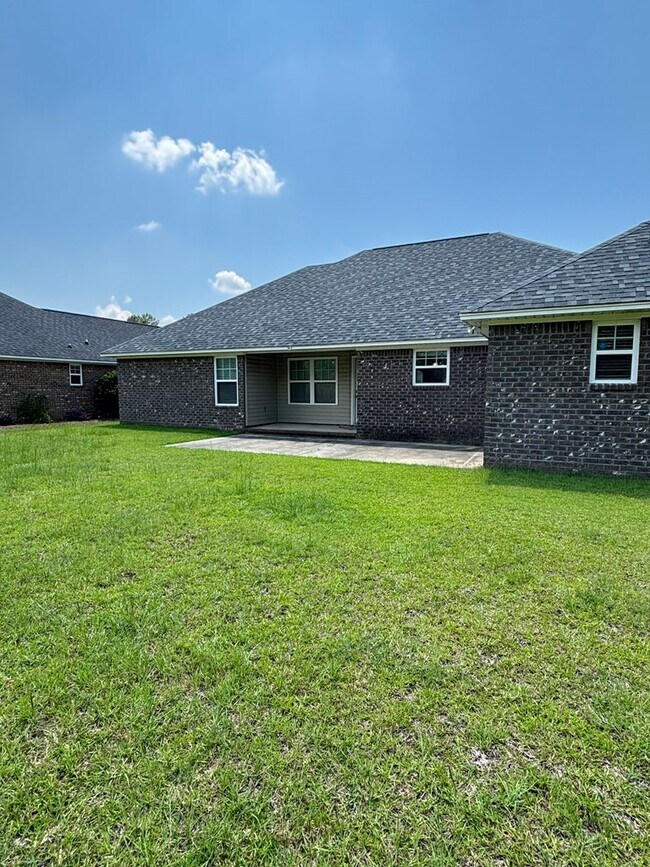 Building Photo - 531 Waterlily Dr