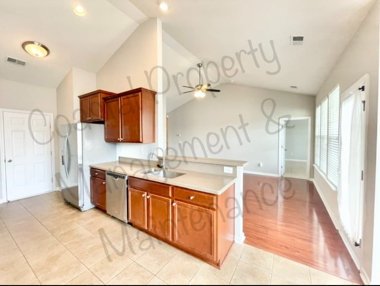 Building Photo - 135 Carolina Oaks Dr