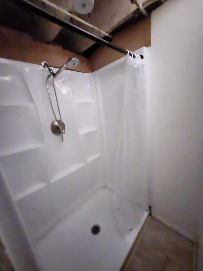 Building Photo - 2005 Hilton Rd