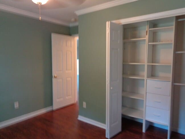 Building Photo - Meadowlark Downs Area-Rental