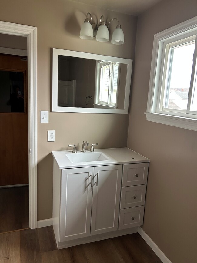 Building Photo - 218 Central Ave